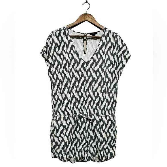J. Crew Linen Blend Romper Ikat Graphic  Drawstring Short Sleeve Womens Medium - Picture 1 of 15